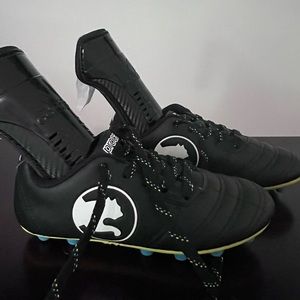 Youth Soccer Cleats, Size 12